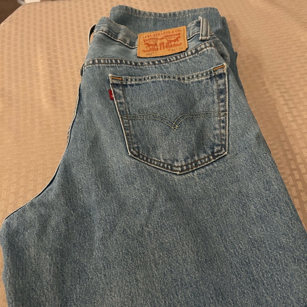 LEVIS!!!  560 MENS